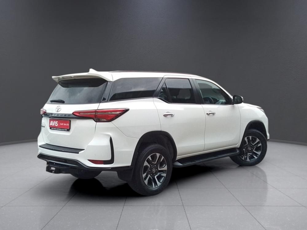 Toyota Fortuner 2.4 Gd-6 Rb At