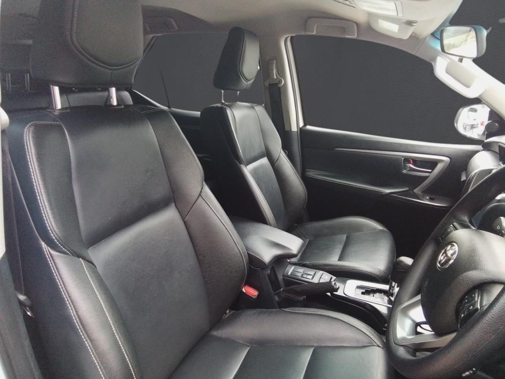 Toyota Fortuner 2.4 Gd-6 Rb At