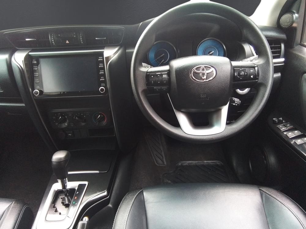 Toyota Fortuner 2.4 Gd-6 Rb At