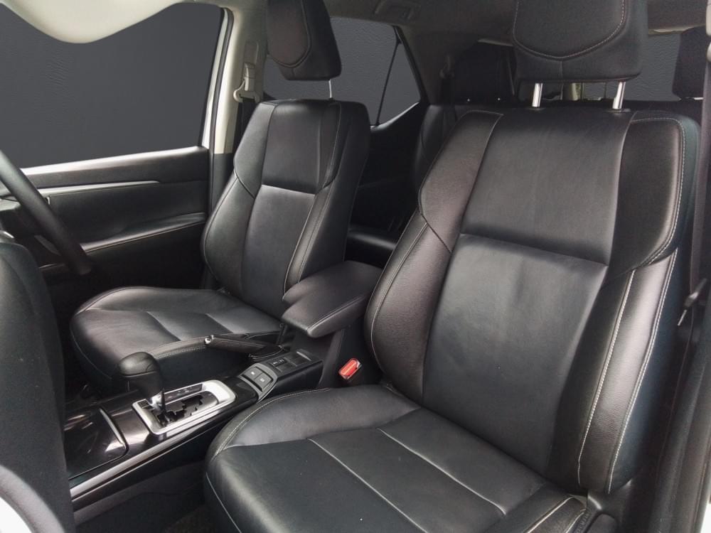 Toyota Fortuner 2.4 Gd-6 Rb At