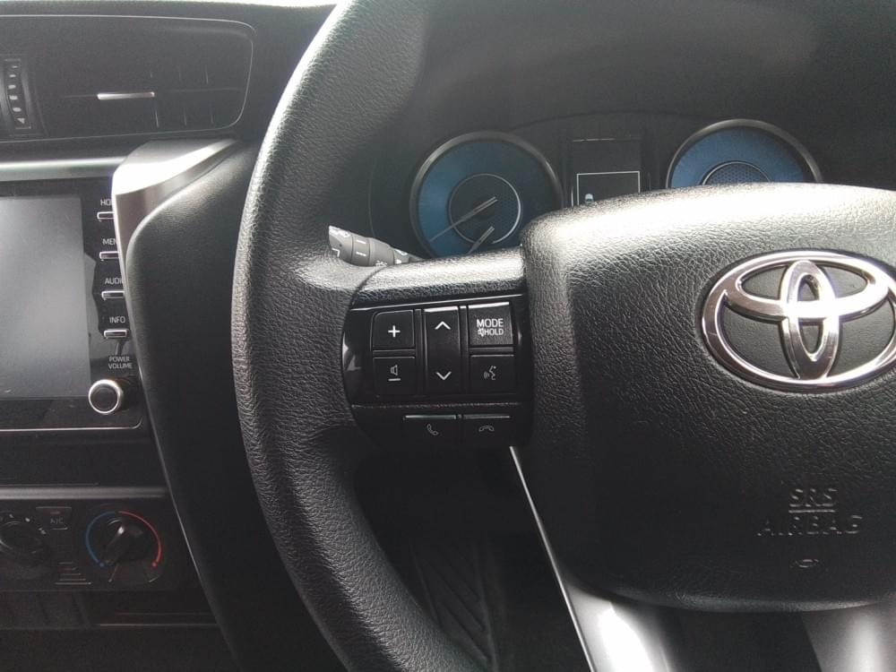 Toyota Fortuner 2.4 Gd-6 Rb At