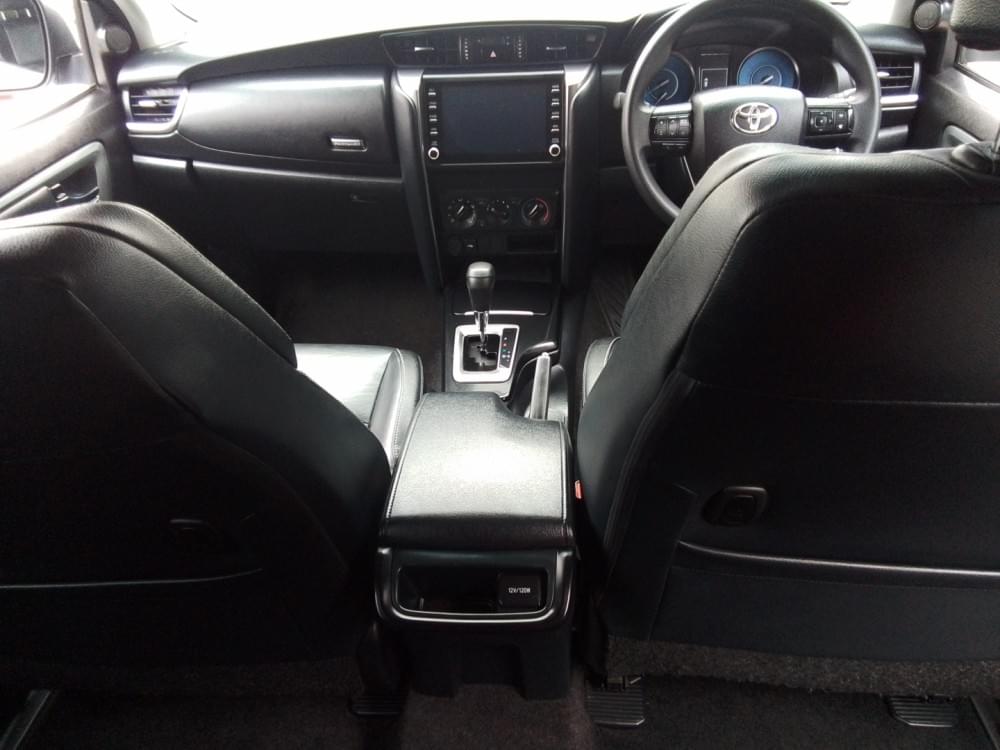 Toyota Fortuner 2.4 Gd-6 Rb At