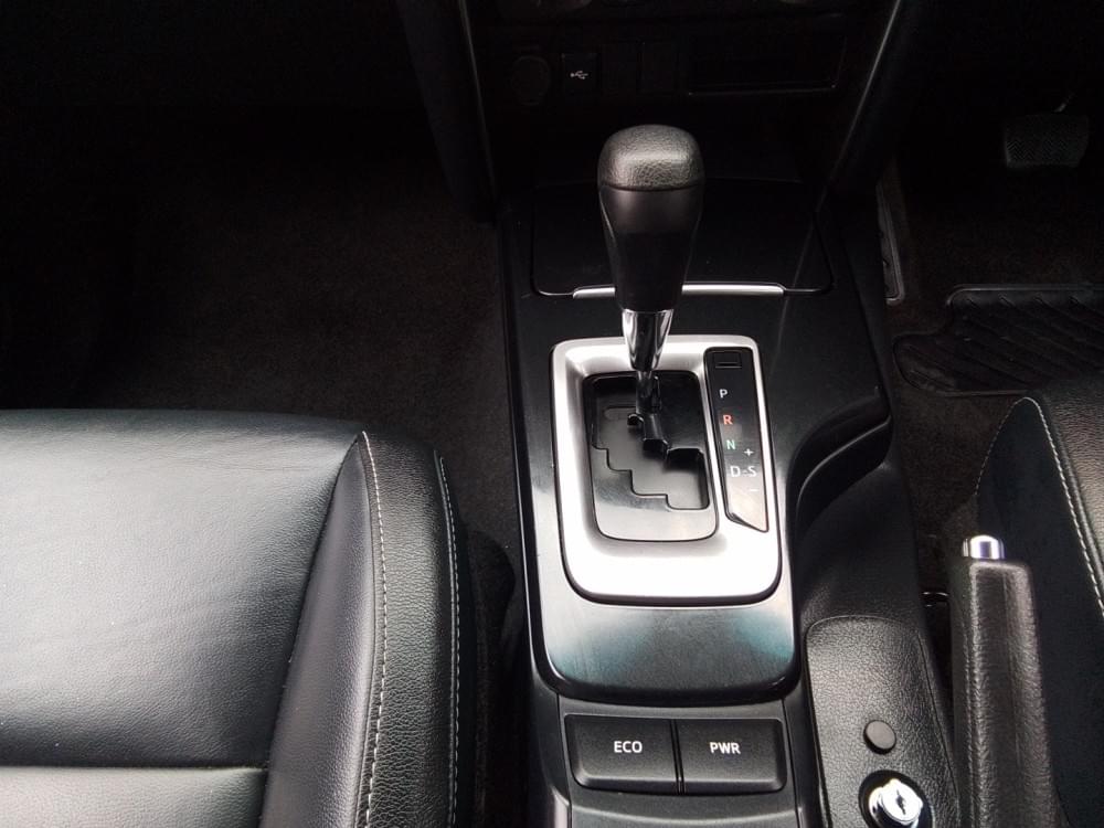 Toyota Fortuner 2.4 Gd-6 Rb At