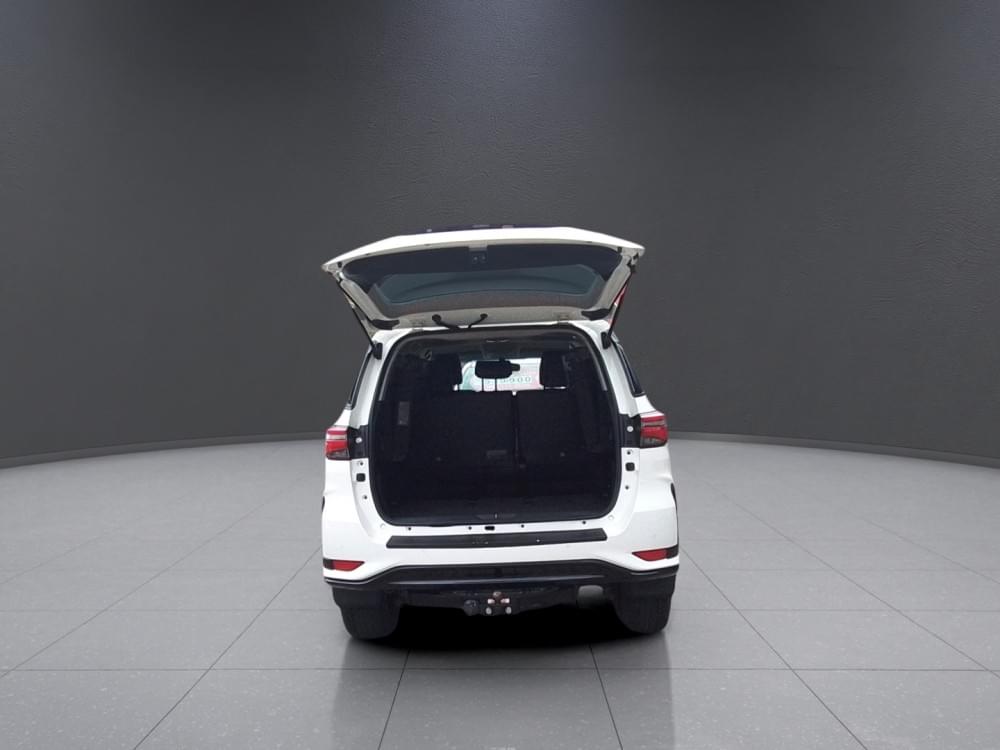 Toyota Fortuner 2.4 Gd-6 Rb At