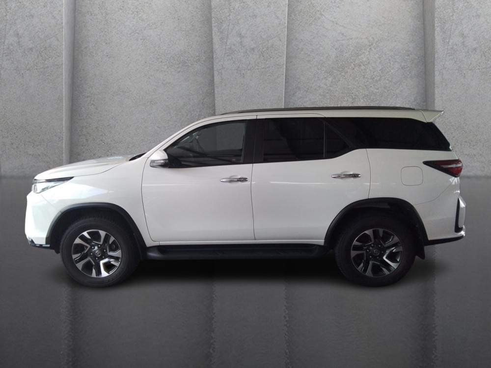 Toyota Fortuner 2.4 Gd-6 4X4 At