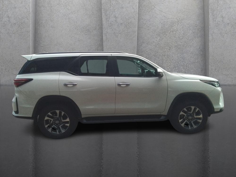 Toyota Fortuner 2.4 Gd-6 4X4 At