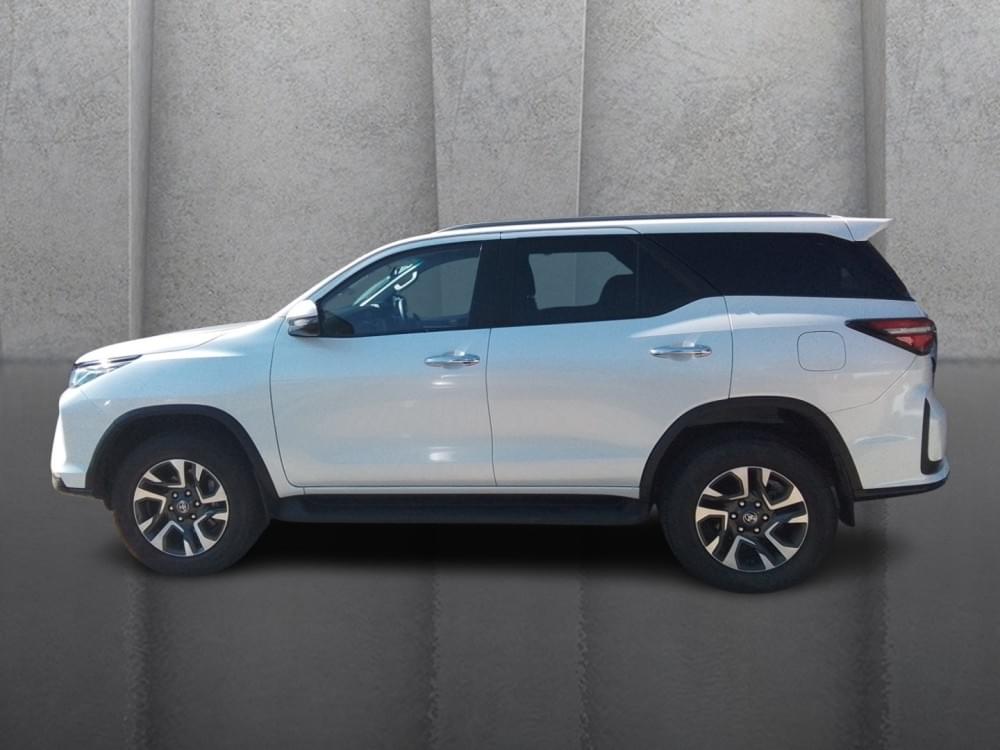Toyota Fortuner 2.4 Gd-6 4X4 At