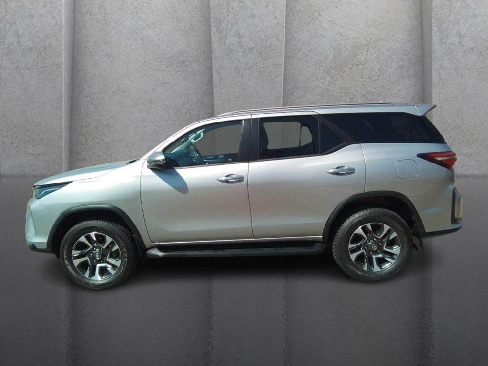 Toyota Fortuner 2.4 Gd-6 4X4 At