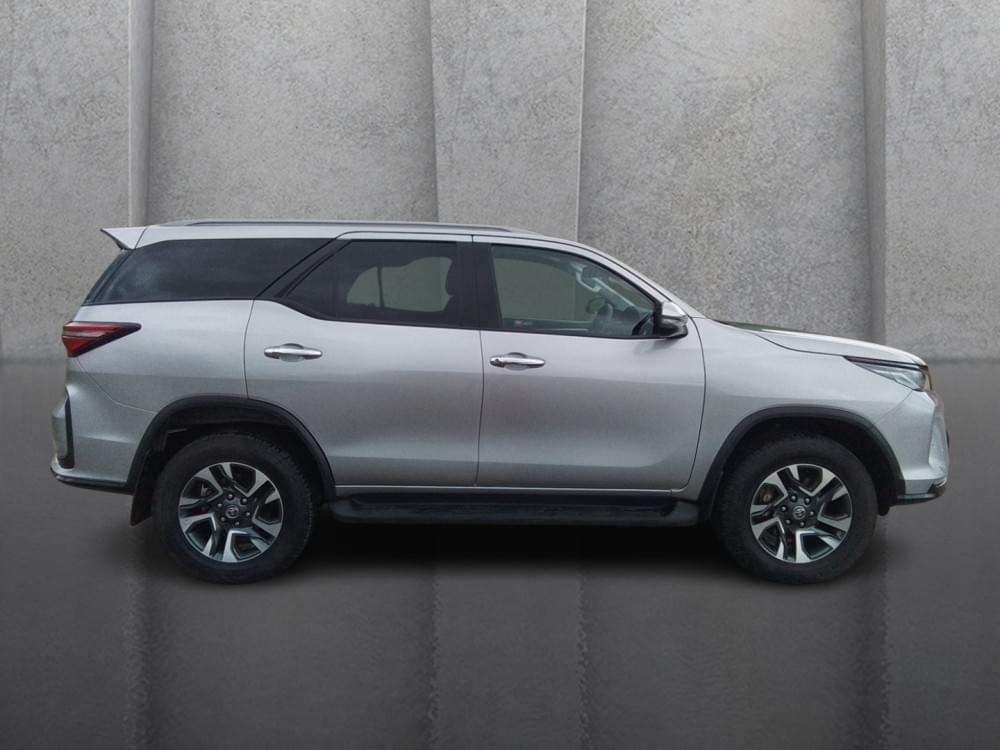 Toyota Fortuner 2.4 Gd-6 4X4 At