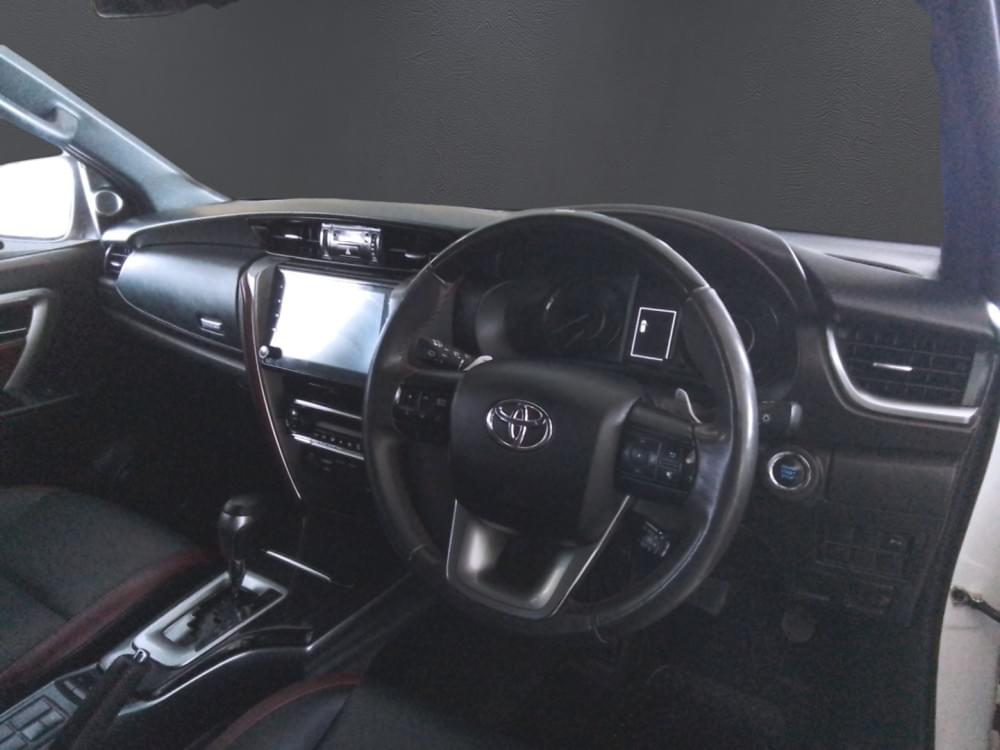 Toyota Fortuner 2.8 Gd-6 Rb At