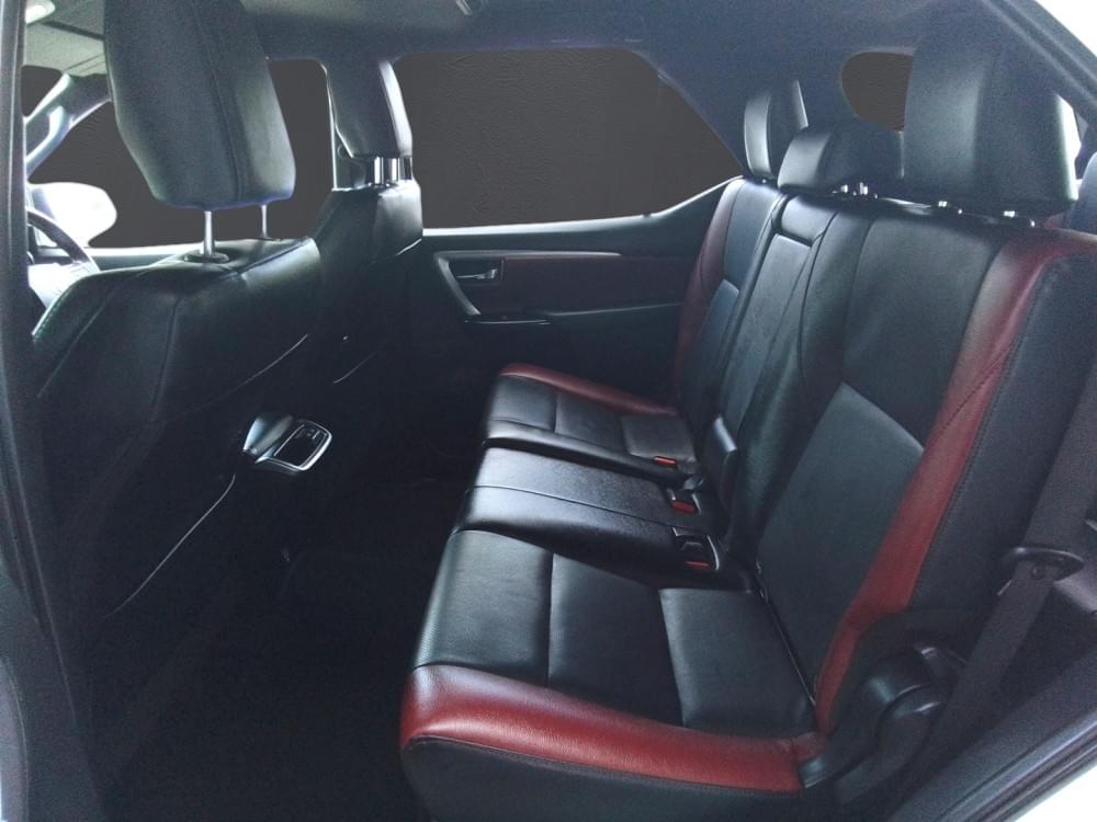 Toyota Fortuner 2.8 Gd-6 Rb At