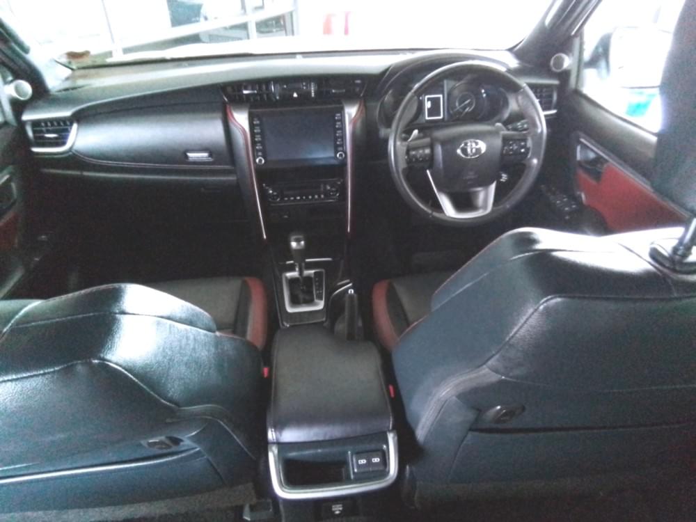 Toyota Fortuner 2.8 Gd-6 Rb At
