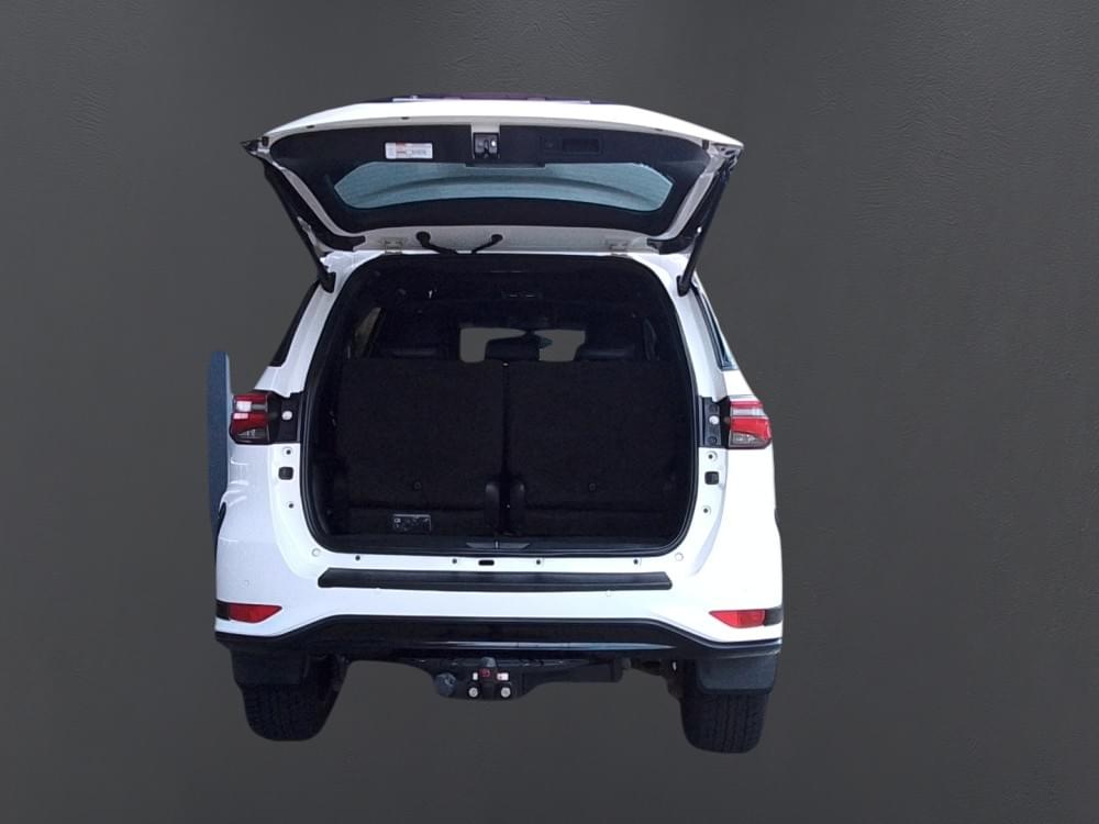 Toyota Fortuner 2.8 Gd-6 Rb At