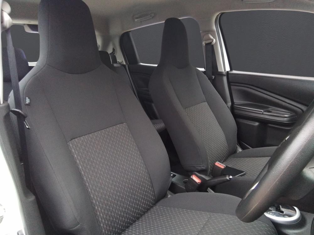 Toyota Vitz 1.0 Xr Amt