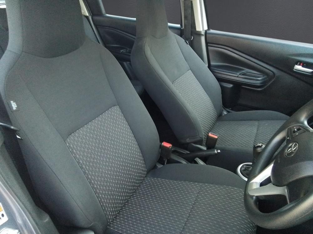Toyota Vitz 1.0 Xr