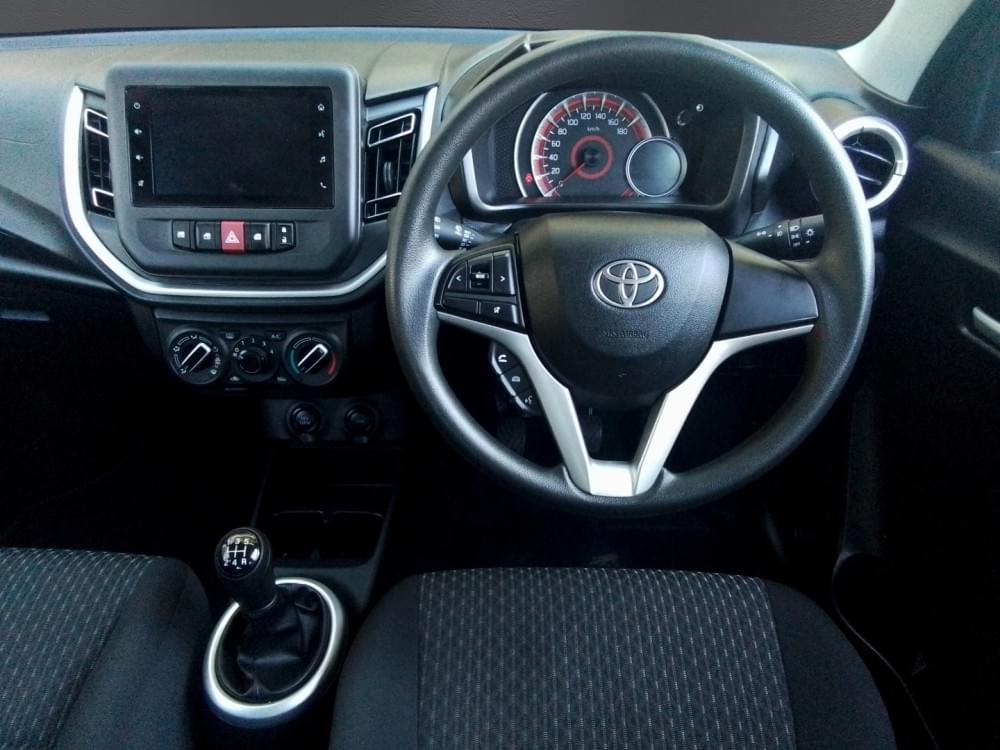 Toyota Vitz 1.0 Xr Mt