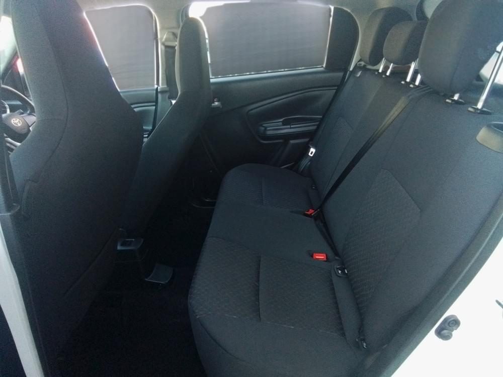 Toyota Vitz 1.0 Xr Mt