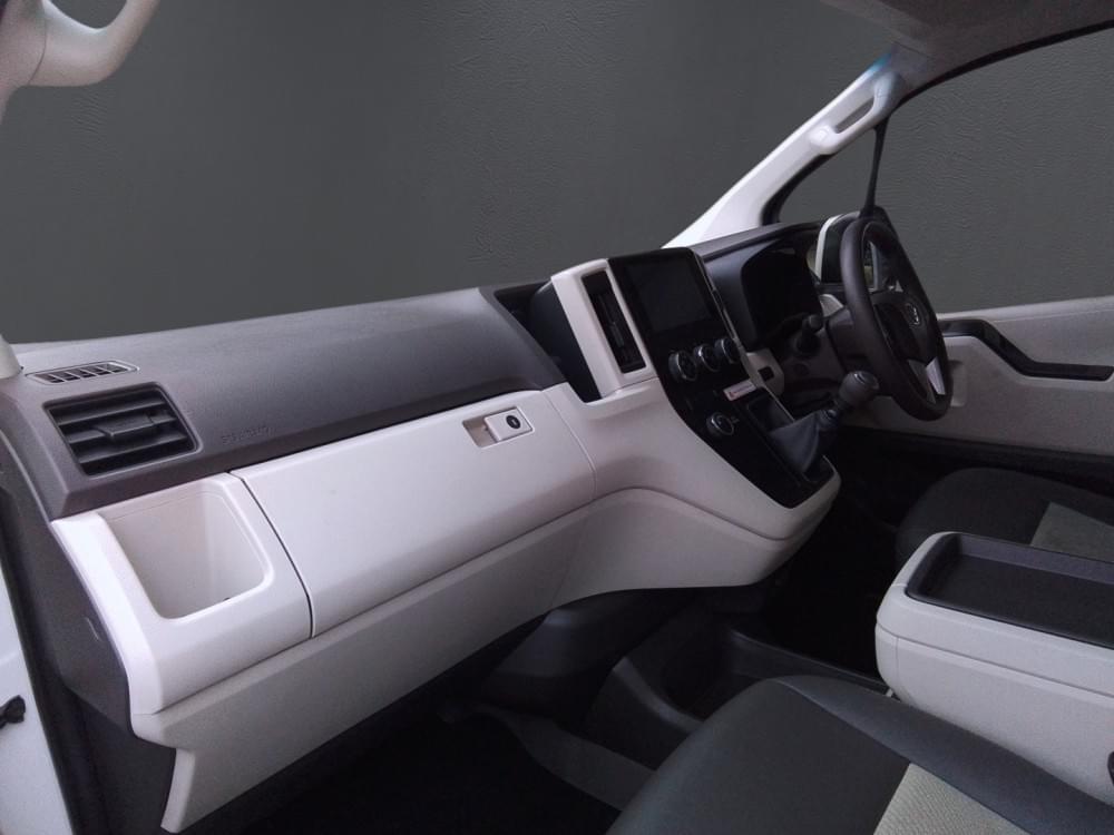 Toyota Quantum 2.8 Gl 11-Seater Lwb