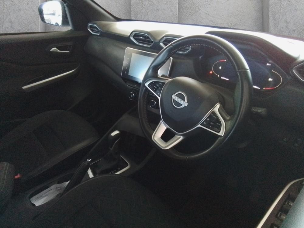 Nissan Magnite 1.0 Acenta Plus Cvt Oled