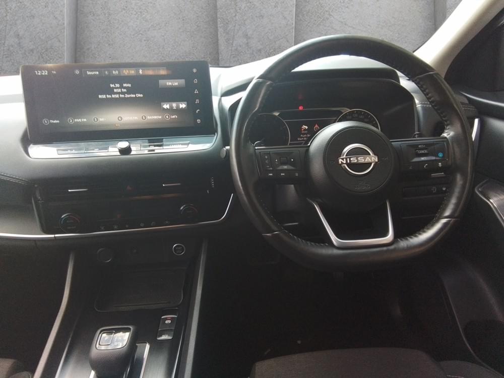 Nissan Qashqai 1.3T Acenta Xtronic 2-Tone