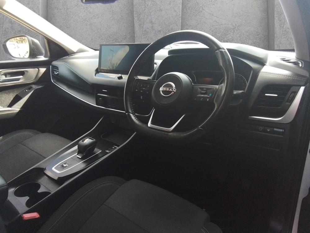 Nissan Qashqai 1.3T Acenta Xtronic 2-Tone