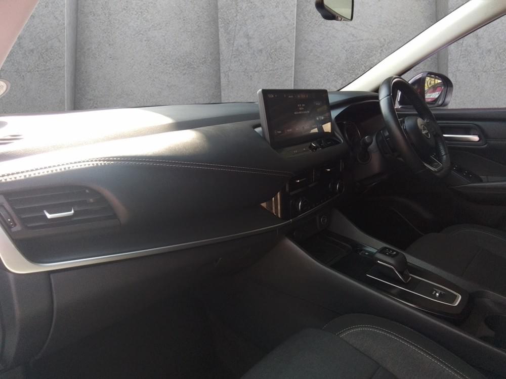 Nissan Qashqai 1.3T Acenta Xtronic 2-Tone