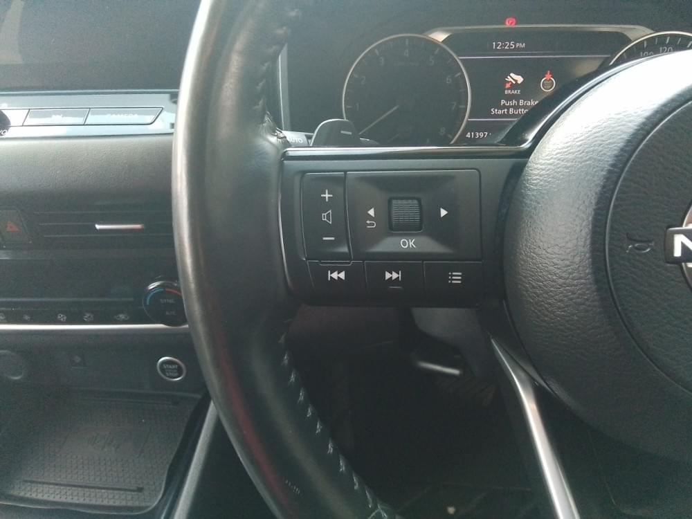 Nissan Qashqai 1.3T Acenta Xtronic 2-Tone