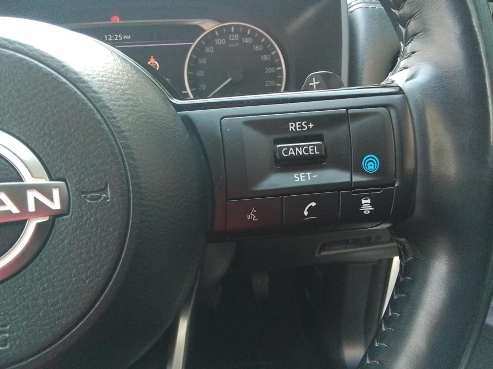 Nissan Qashqai 1.3T Acenta Xtronic 2-Tone