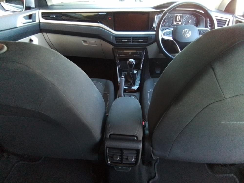 Volkswagen Polo Sedan 1.6 Life