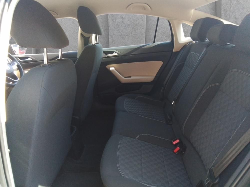 Volkswagen Polo Sedan 1.6 Base