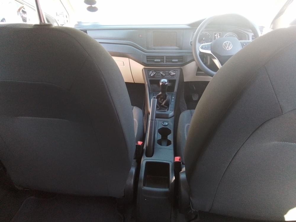 Volkswagen Polo Sedan 1.6 Base