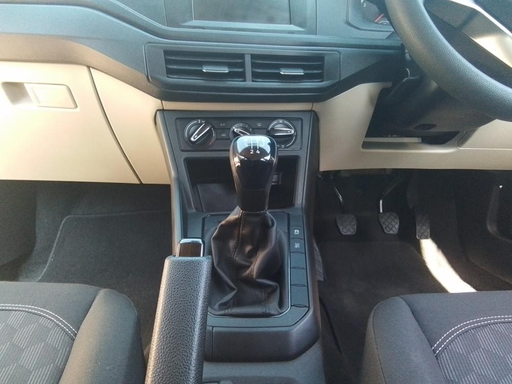 Volkswagen Polo Sedan 1.6 Base