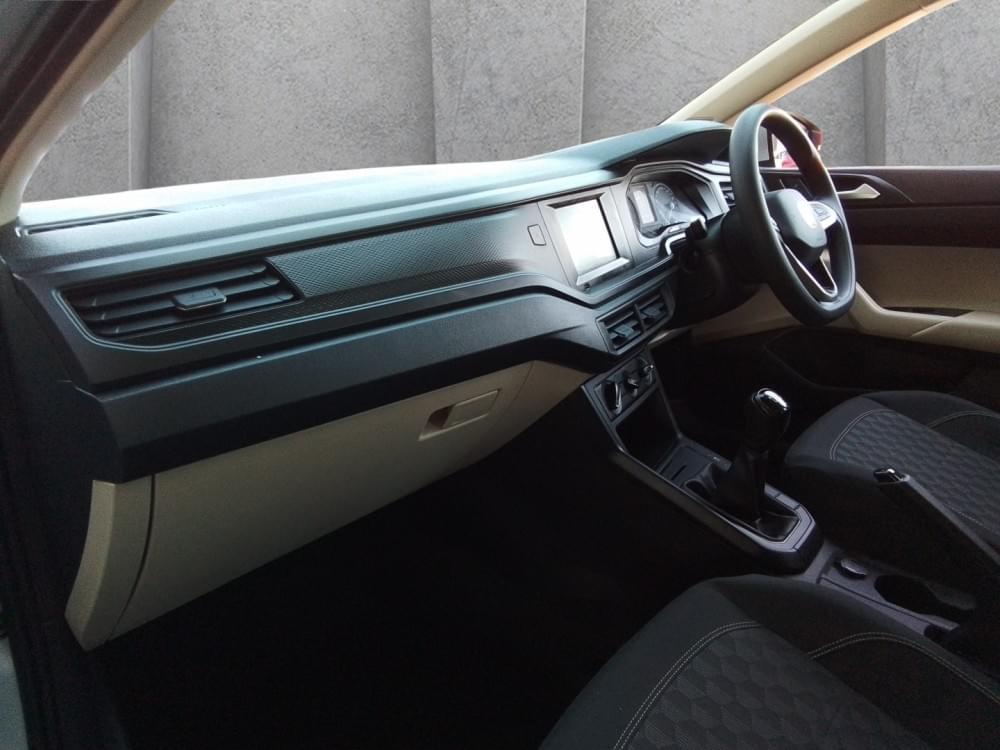 Volkswagen Polo Sedan 1.6
