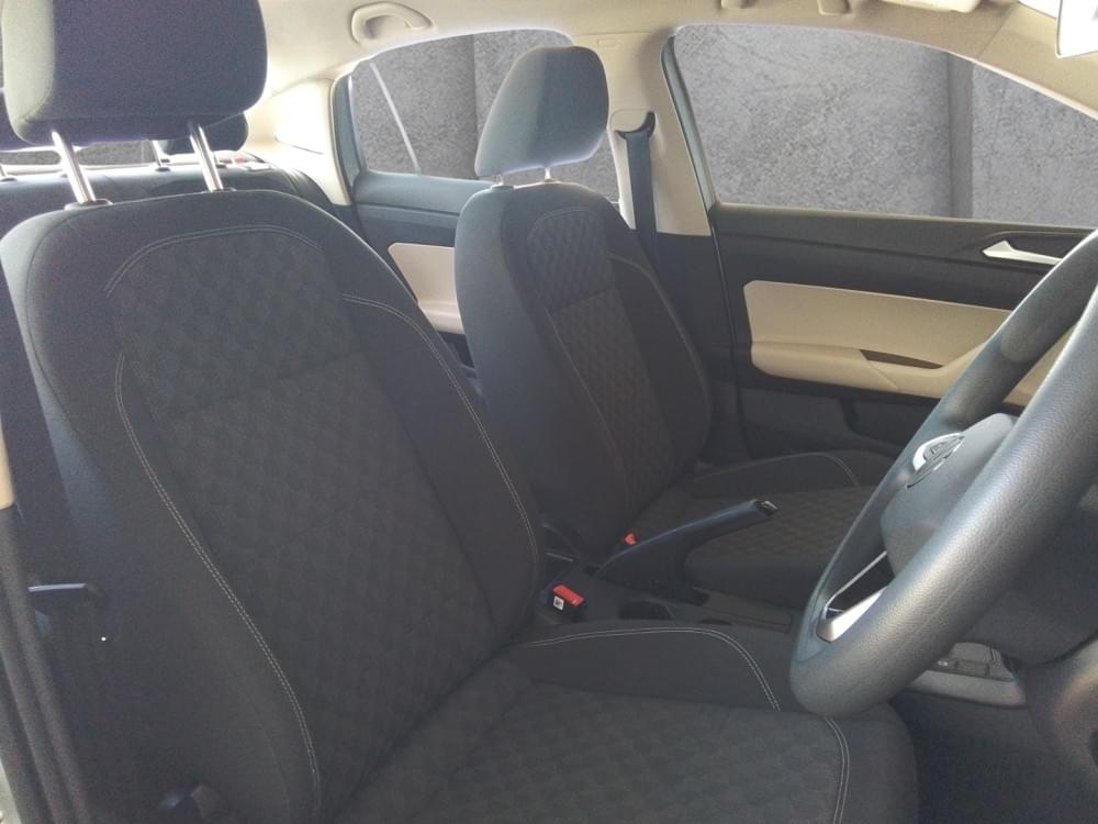Volkswagen Polo Sedan 1.6 Base