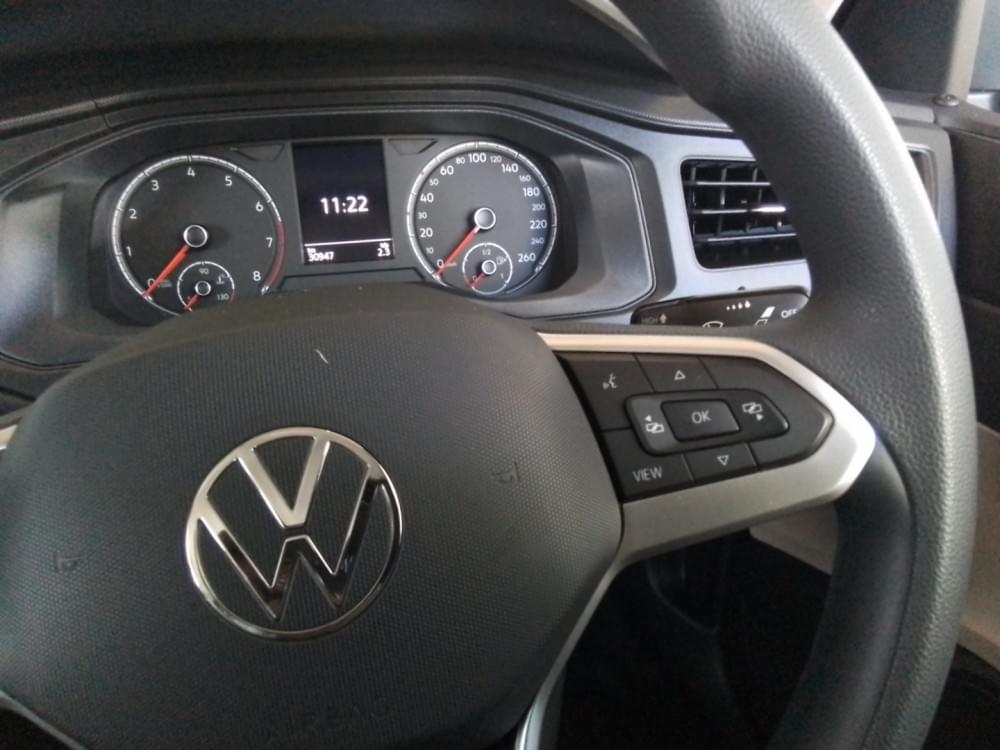 Volkswagen Polo Sedan 1.6 Base