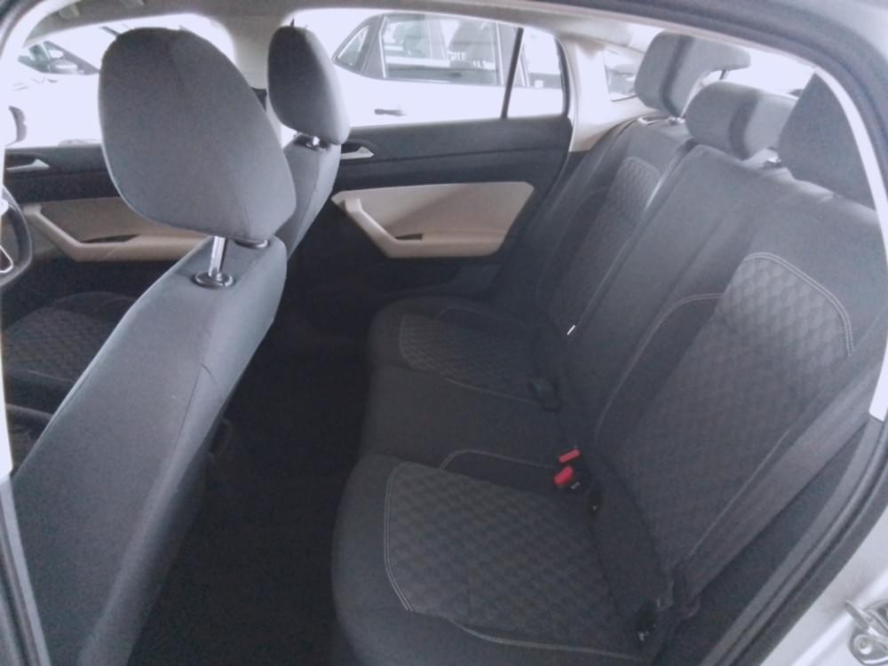 Volkswagen Polo Sedan 1.6 Base