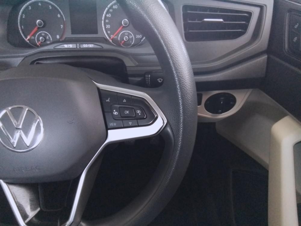 Volkswagen Polo Sedan 1.6 Base