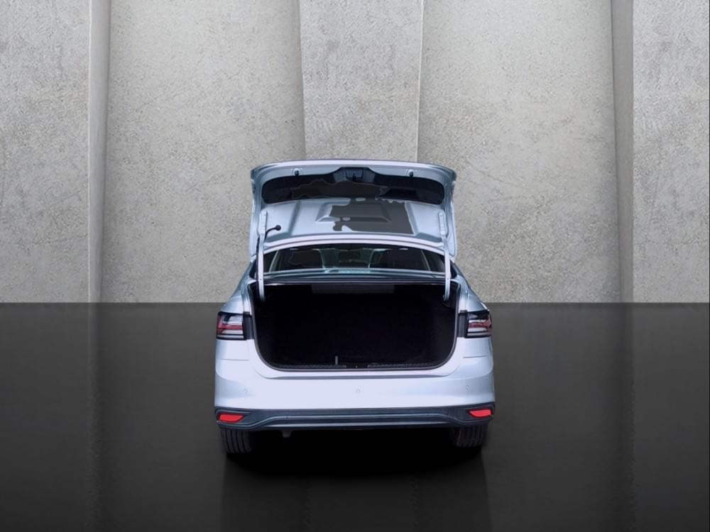 Volkswagen Polo Sedan 1.6 Base