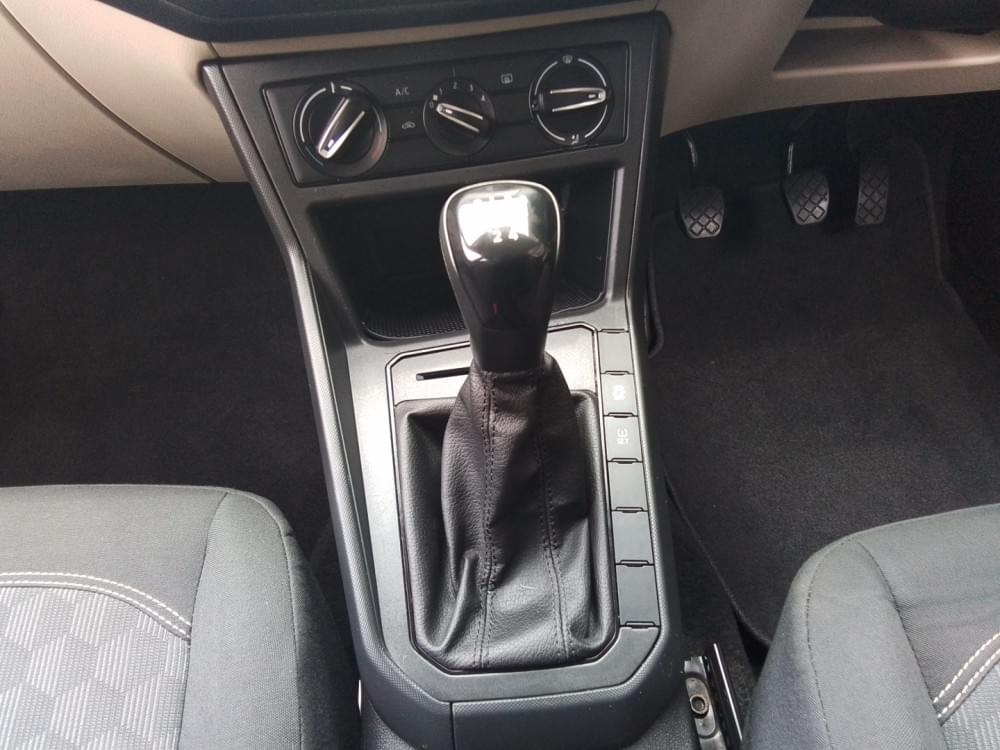 Volkswagen Polo Sedan 1.6 Base