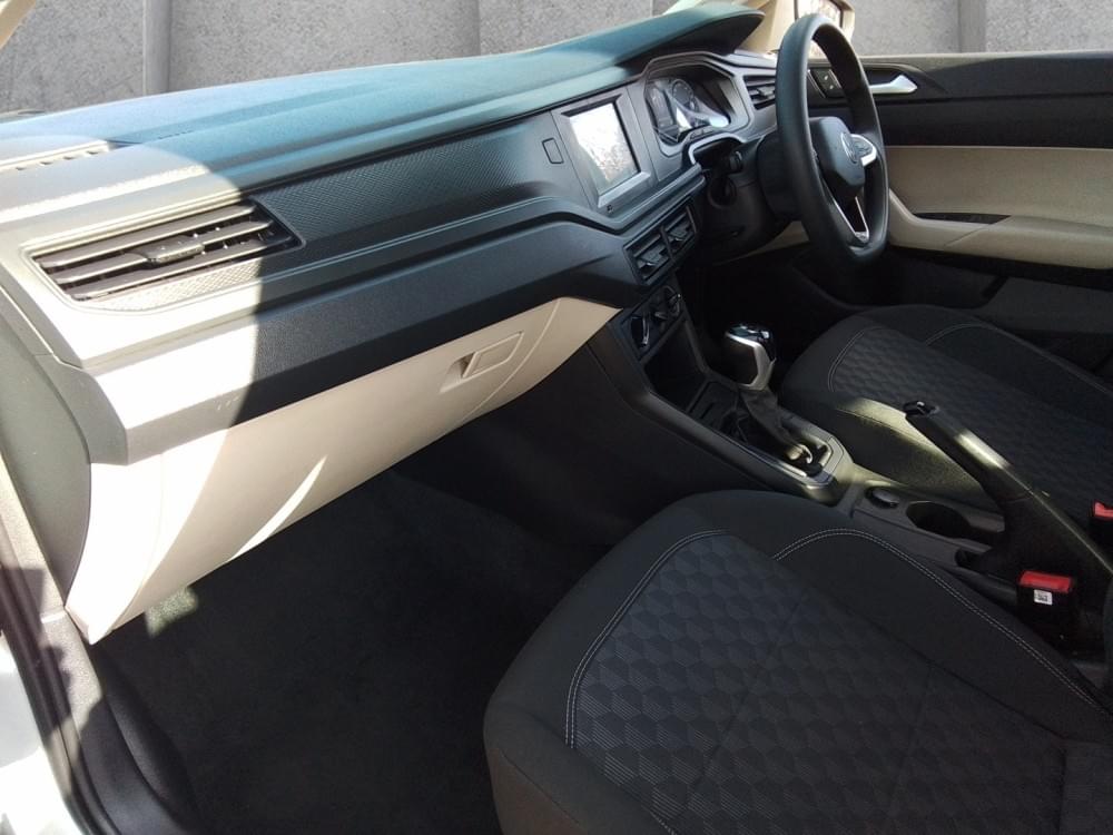 Volkswagen Polo Sedan 1.6 Tiptronic