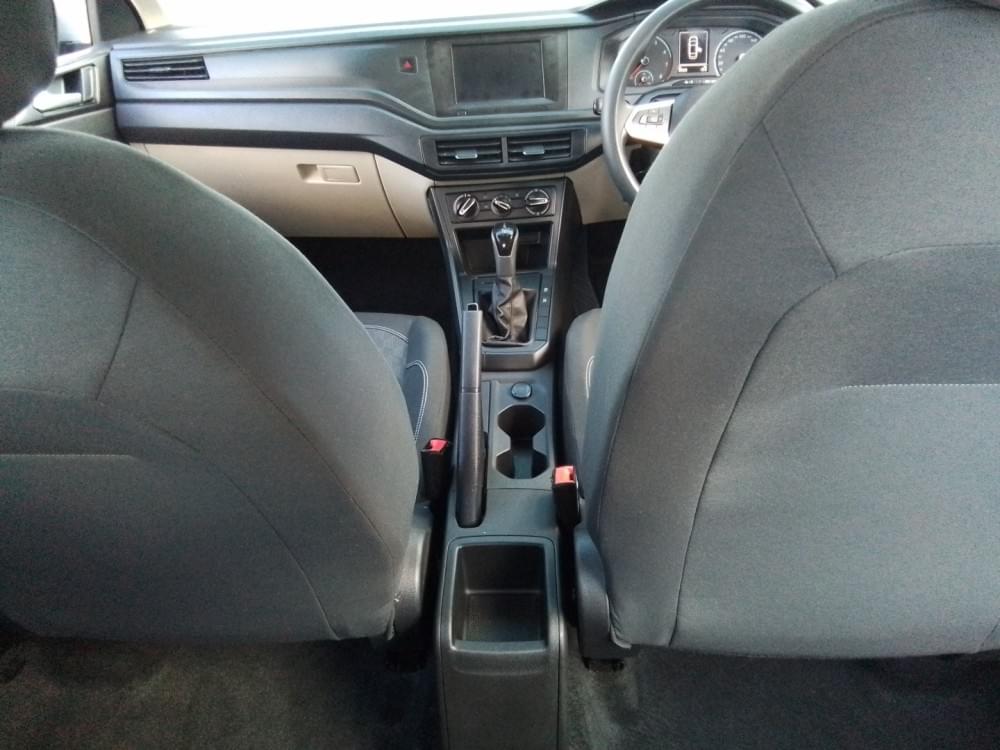 Volkswagen Polo Sedan 1.6 Tiptronic