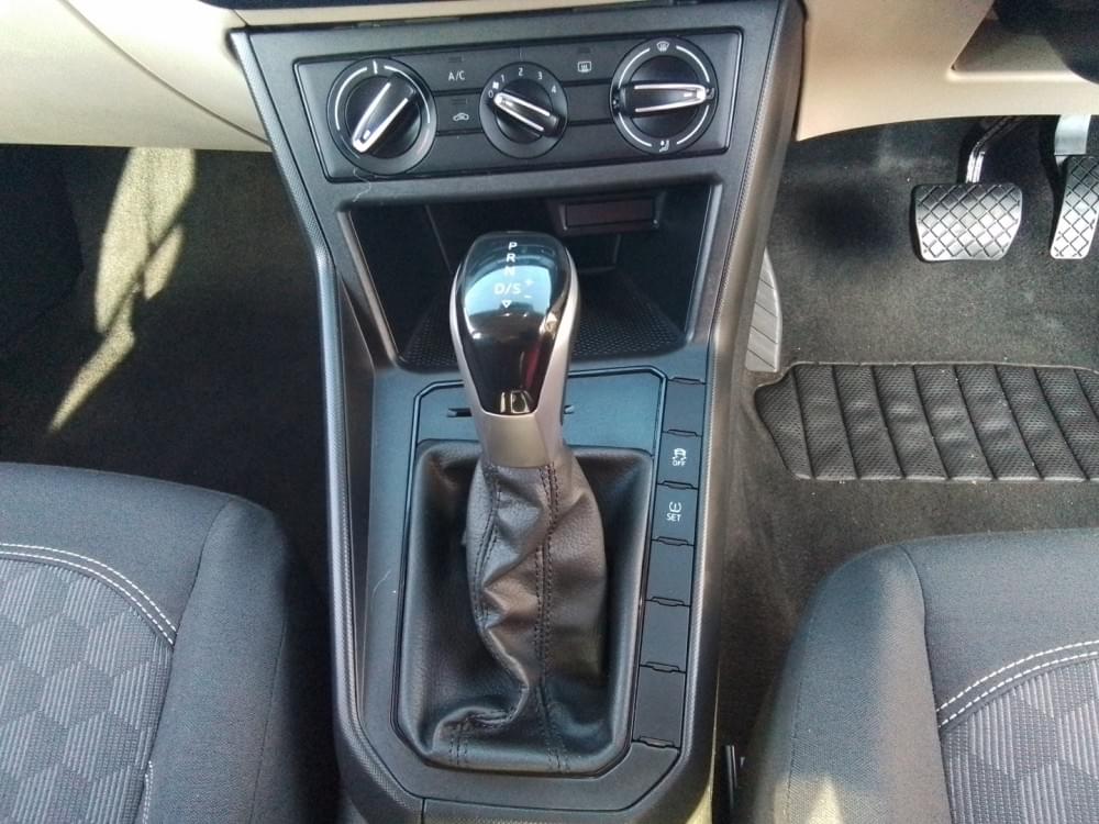 Volkswagen Polo Sedan 1.6 Tiptronic
