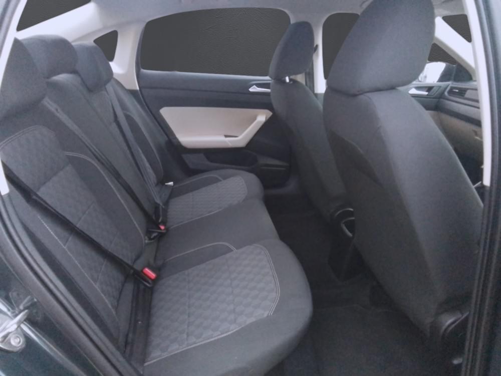 Volkswagen Polo Sedan 1.6 Base