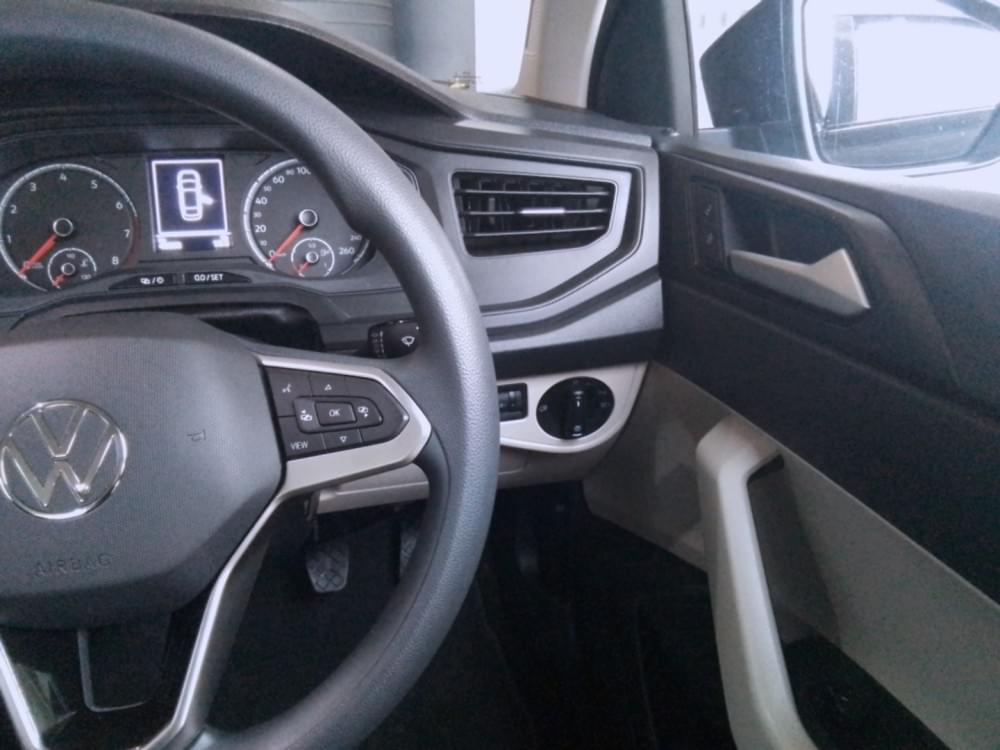 Volkswagen Polo Sedan 1.6 Base