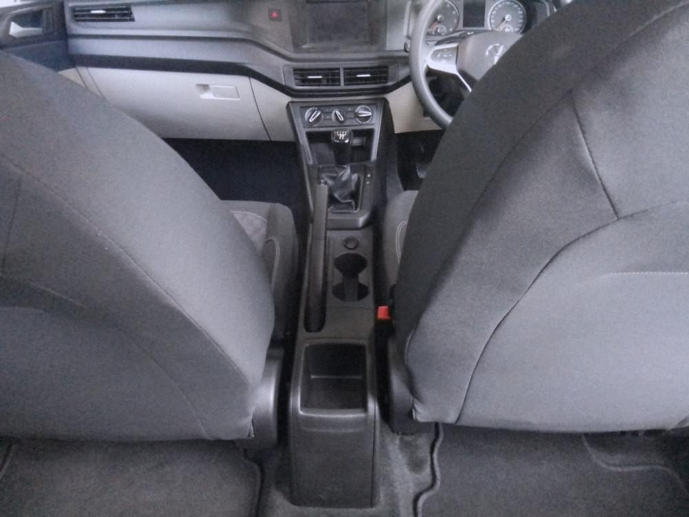 Volkswagen Polo Sedan 1.6 Base