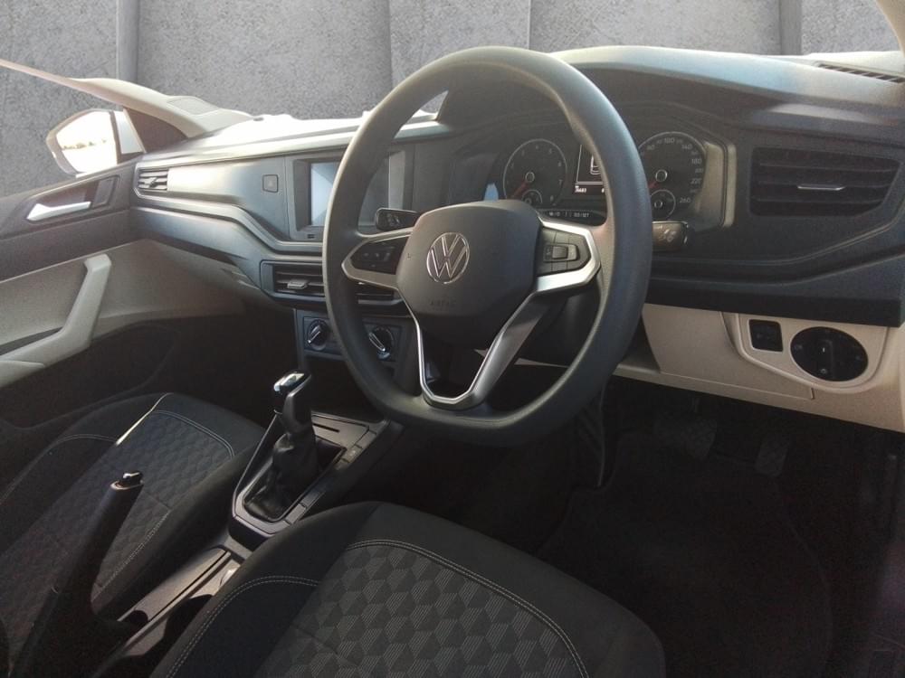 Volkswagen Polo Sedan 1.6 Tiptronic