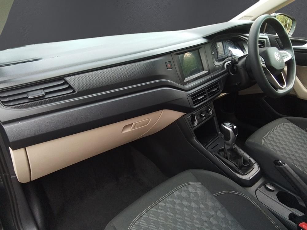 Volkswagen Polo Sedan 1.6 Tiptronic