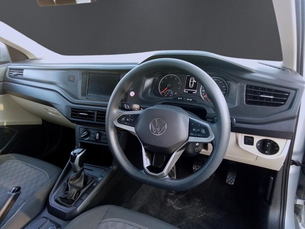 Volkswagen Polo Sedan 1.6 Tiptronic