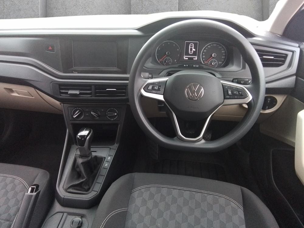 Volkswagen Polo Sedan 1.6 Tiptronic