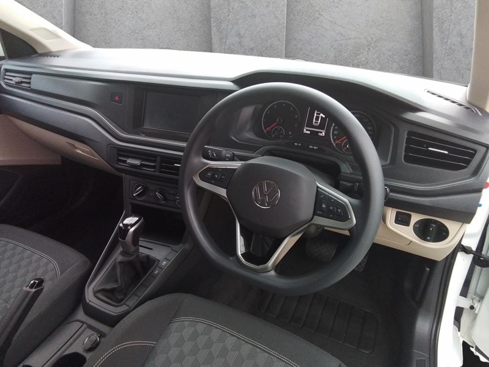 Volkswagen Polo Sedan 1.6 Tiptronic
